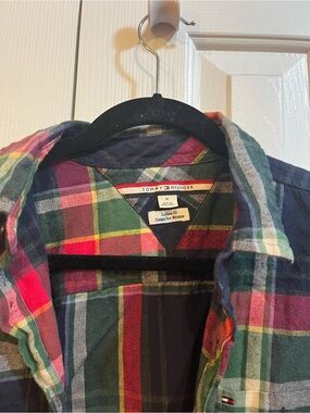 Tommy Hilfiger Men's Plaid Button-Up Shirt